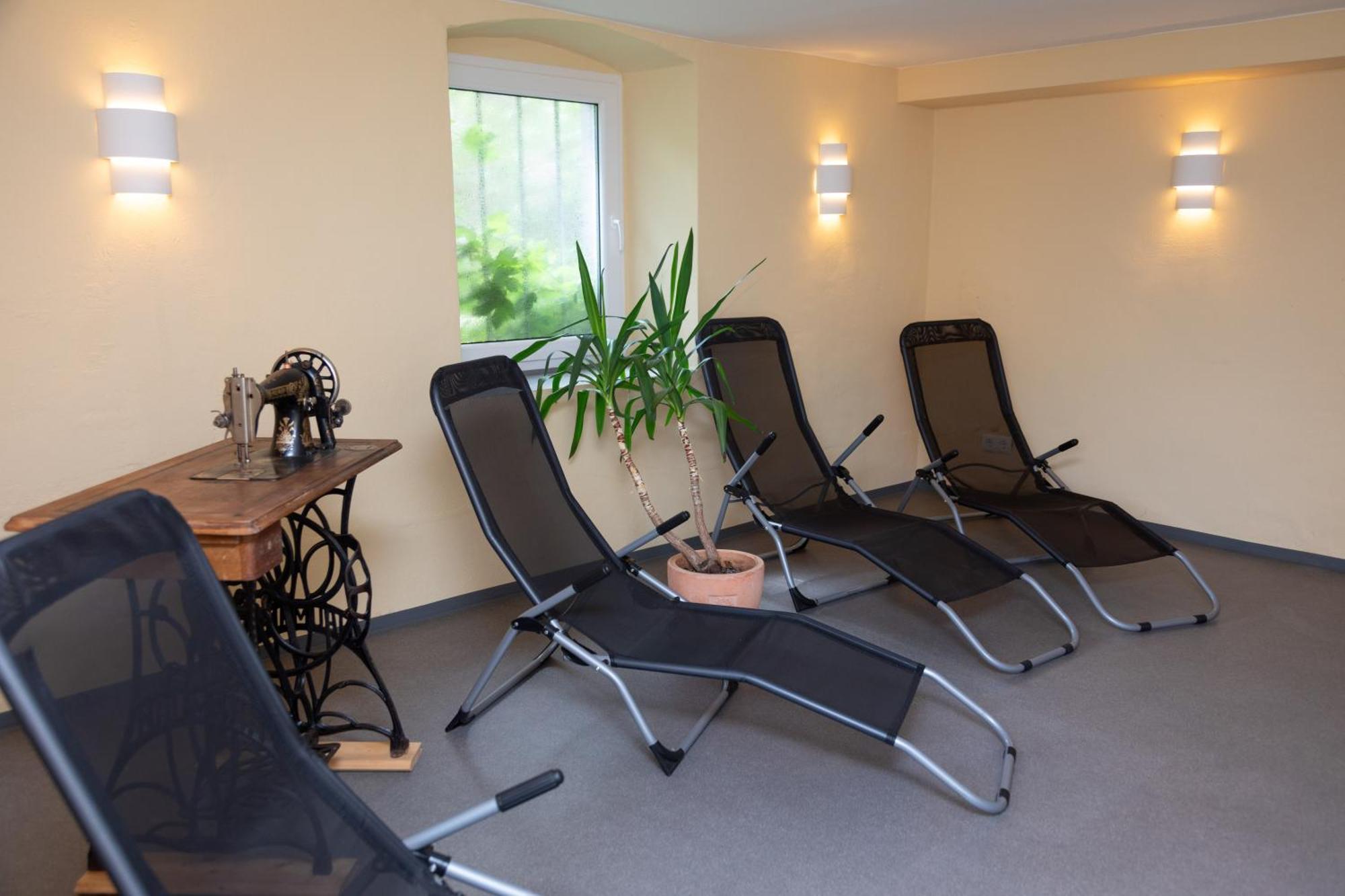Moderne Ferienwohnung In Alter Villa Georgenthal  Extérieur photo